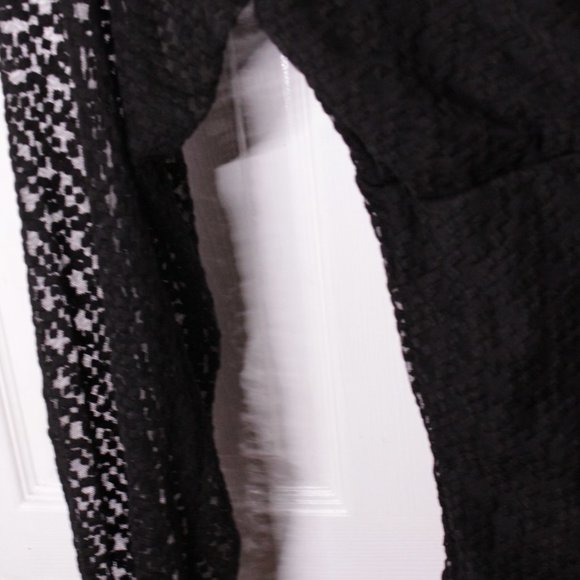 Lane Bryant Black lace overlay long sleeve peplum top. - Picture 5 of 9